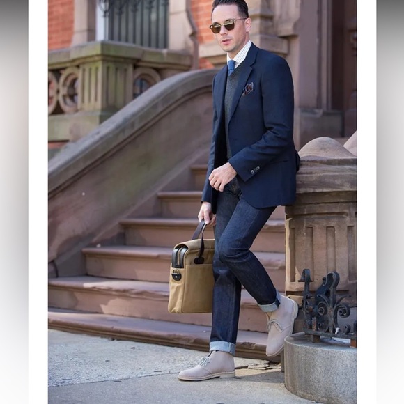 Clarks Size 9.5 M Originals Desert Boots classic chukka Tan Suede Red Crepe Sole - Picture 14 of 16